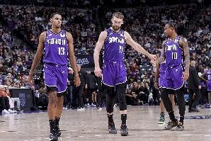 开云入口-国王最近8场1胜7负 战绩再降一位能保住自己今年的首轮