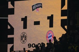 开云-皆大欢喜的1比1过后，拜仁暴露出“穆西亚拉依赖症”