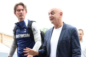 列维强调对弗兰克无夺冠硬指标，但期待球队始终保持顶尖竞技状态