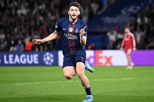 开云APP-K77本场7射2正进1球，3解围2抢断4造犯规，11对抗7成功