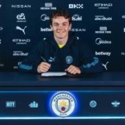 父亲：尼潘正在随曼城训练，我们在努力选择接下来租借加盟的球队